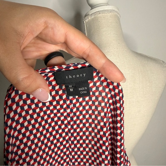 Theory Red White Blue Silk Geometric Print Blouse Size M - Picture 7 of 9